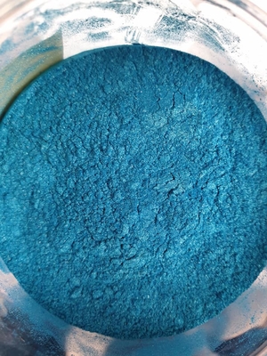 Les plus grandes particules de résine époxy pigment bleu offrent des effets plus prononcés