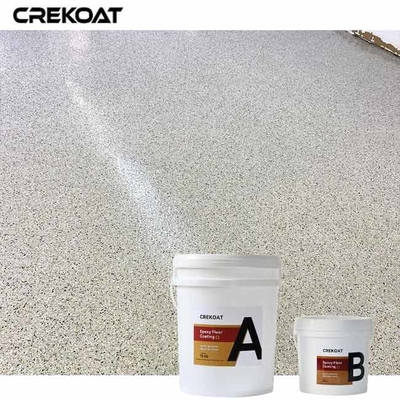 Couche de béton époxy polyaspartique avec des flocons décoratifs de quartz pour un look unique