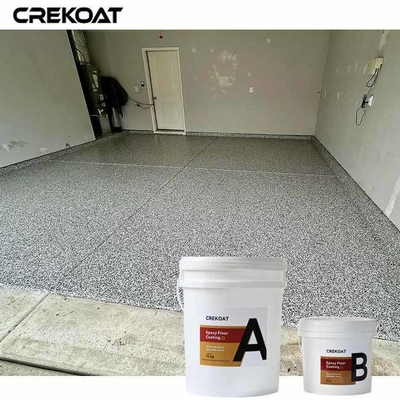 Peinture de garage avec des flocons de résine époxy et revêtements polyaspartiques